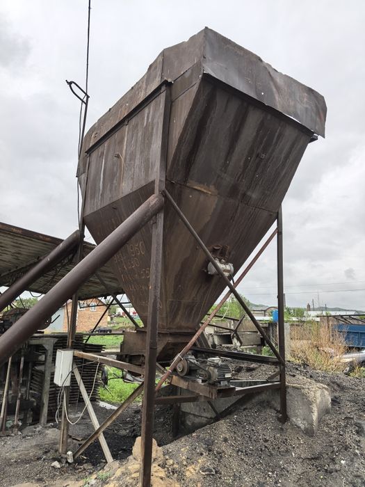 Бункер ёмкость мешкователь 6 куб. С навесом вместе!!!