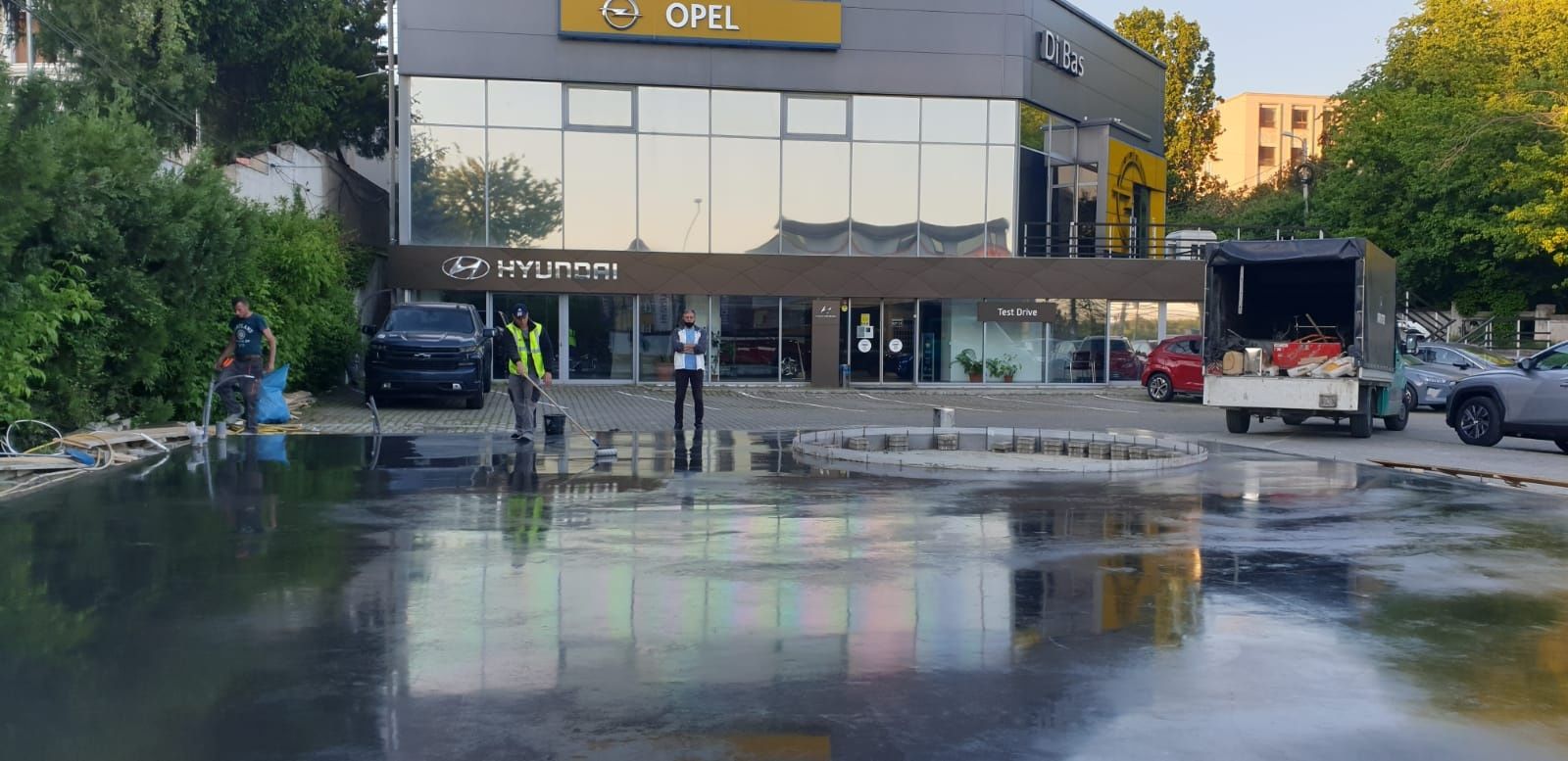 Turnare Beton Finisat cu Elicopter si cuart - Pardoseli Industriale.