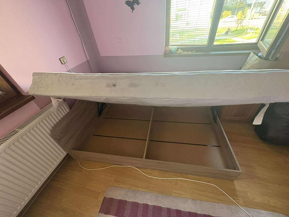 Спалня персон  и половина с матрак