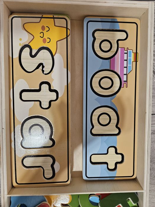 Комплект букви / пъзел с букви Play tive