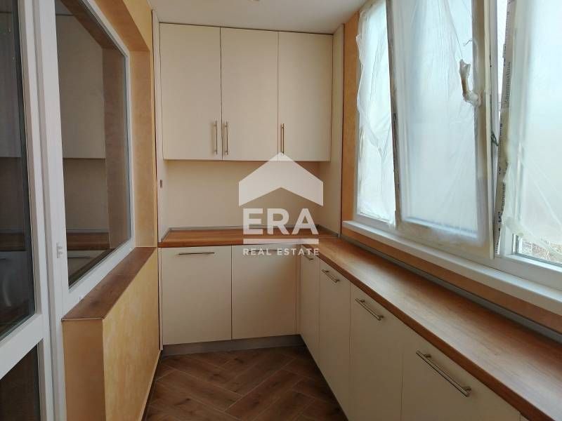 Продава се Тристаен апартамент в София, Модерно предградие - 88 кв.м за 2103 €/кв.м - Снимка #4