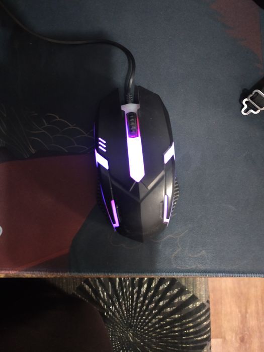 Офисная мышь в хорошем состоянии