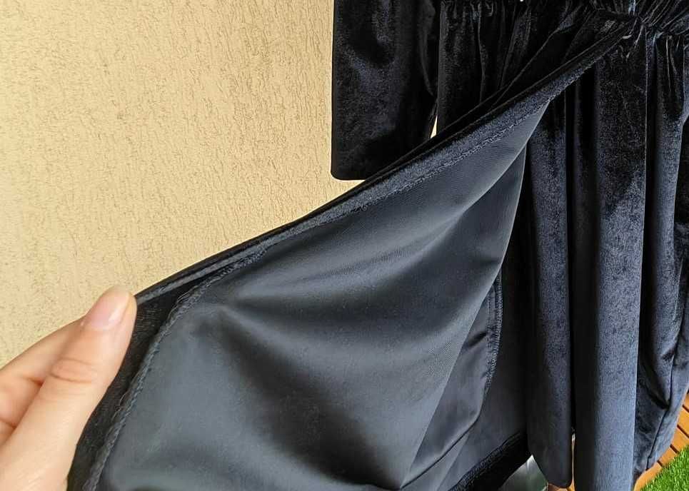 Rochie Poema, mărimea 40 - cu despicătură și efect de catifea