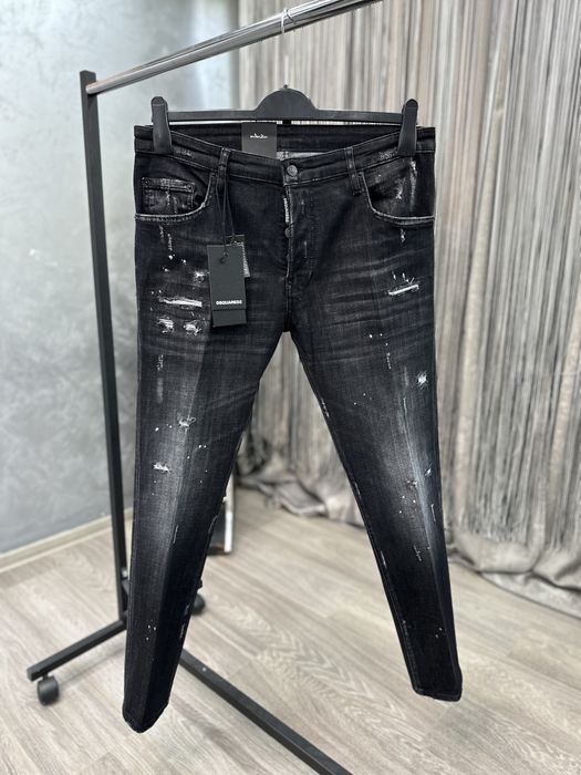 Blugi dsquared2.  vin în mărimile 50L, 52XL, 54XXL, 56-3XL, și 58-4XL.