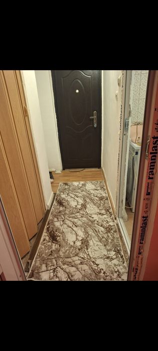 Vand garsoniera parter28m²,baie bucatarie hol intrare