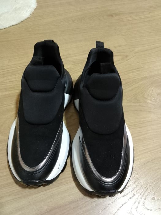 Нови маратонки 39