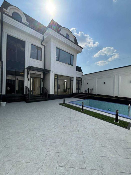 Продается шикарный дом  3,15 соток 350м2