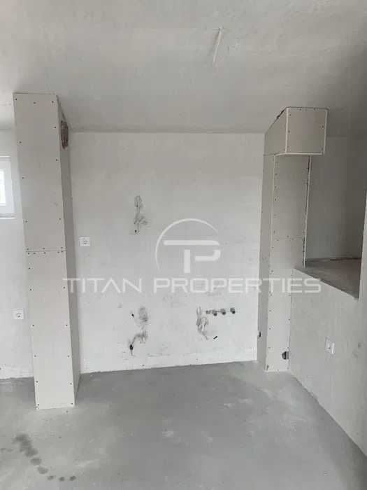 Продава се Двустаен апартамент в Пловдив, Кючук Париж - 80 кв.м за 1300 €/кв.м - Снимка #1