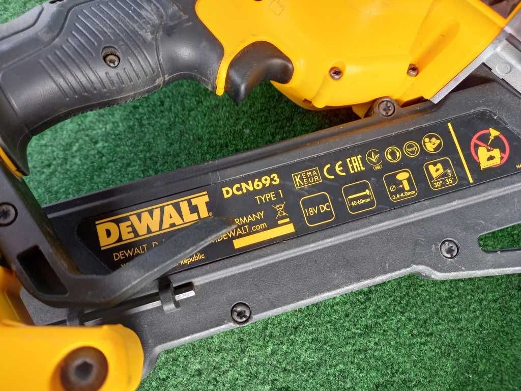 Dewalt DCN  - Dewalt DCN 693 - акумулаторен такер за пирони