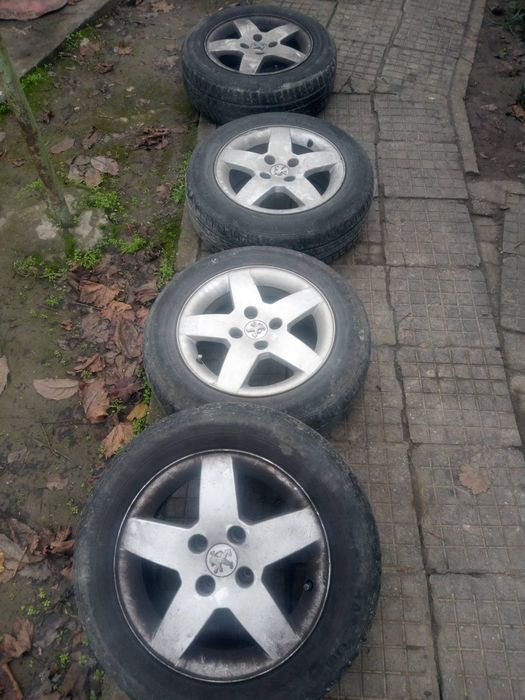 Продавам Пежо Партнер