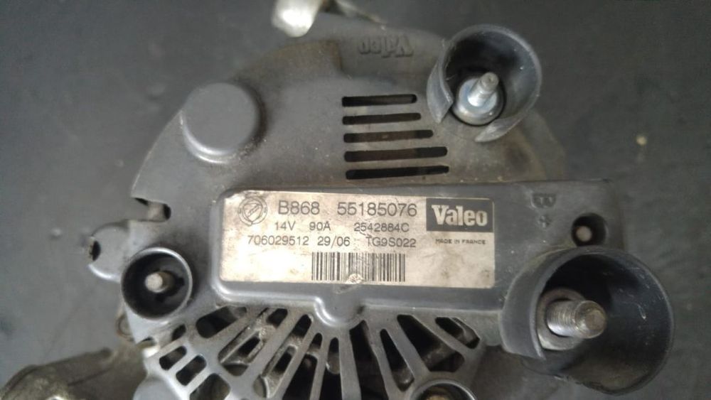 Alternator 1.3 d multijet fiat grande punto 55185076