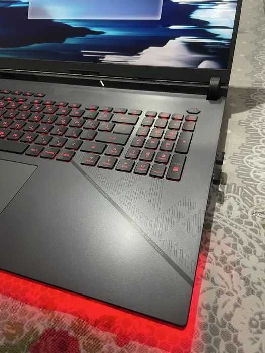 Asus rog strix G18 (2024)