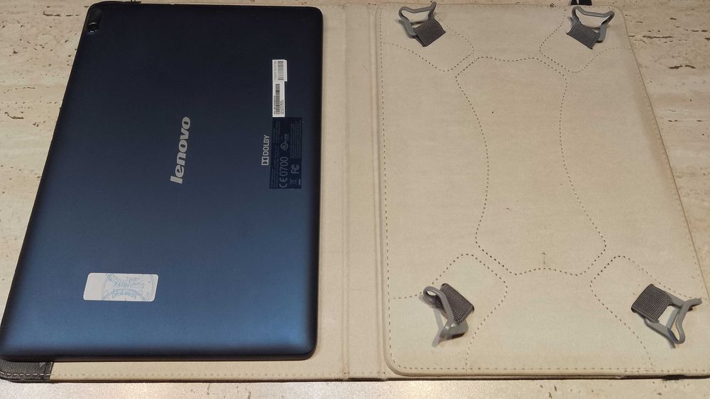 Tabletă Lenovo IdeaPad A7600 + Husa protectie