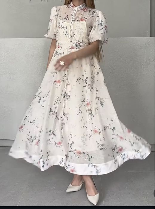 Нарядное нежное платье 44-46