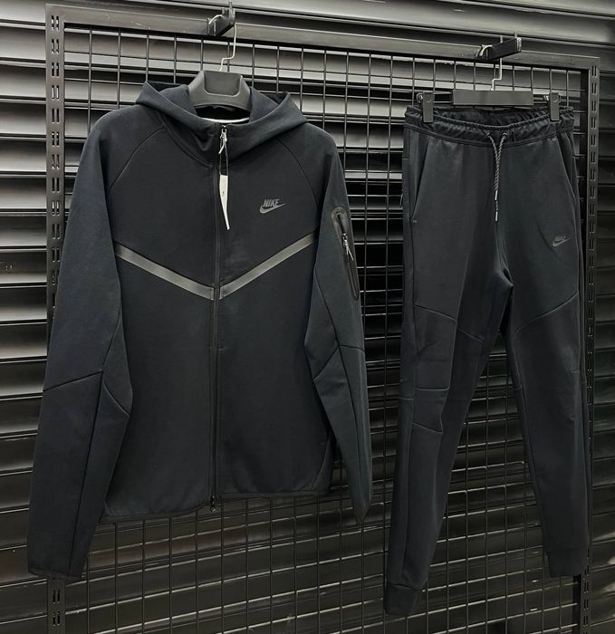 Нова колекция мъжки екипи Nike Tech Fleece!