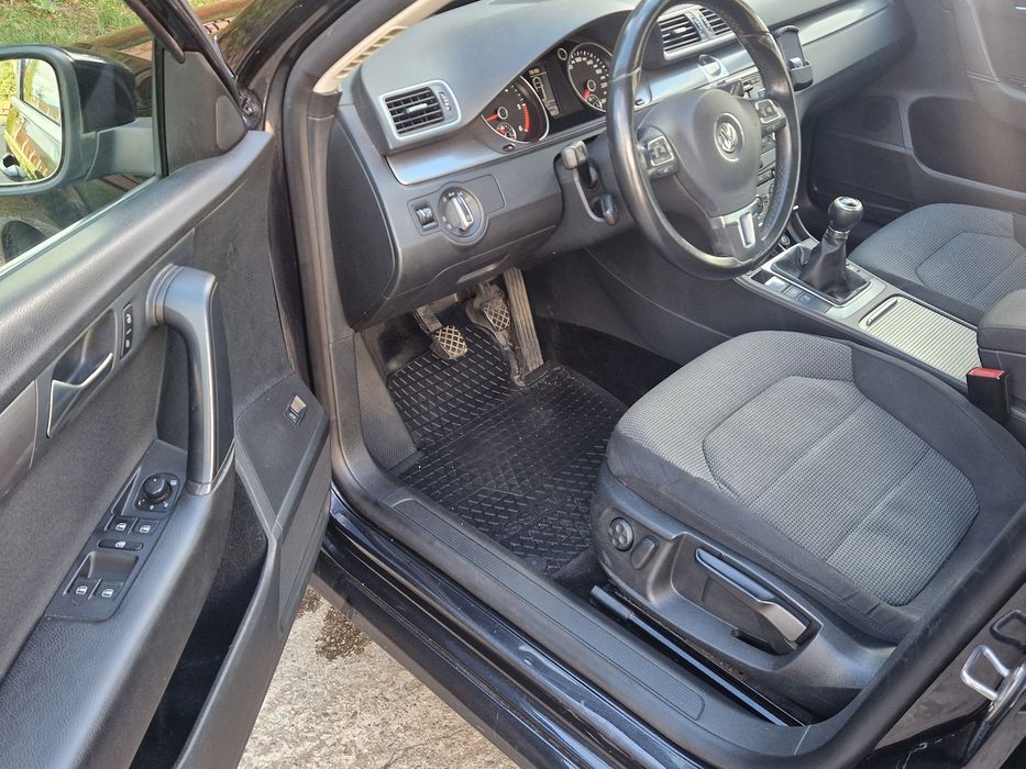 Vând WV Passat An 2013 numere roșii valabile