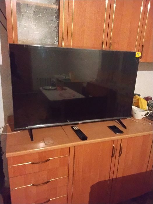 Телевизор Hisense 43