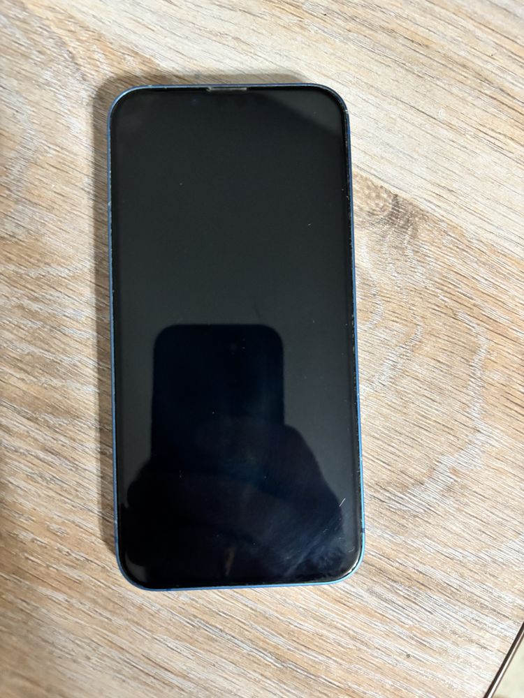 Продается Iphone 13