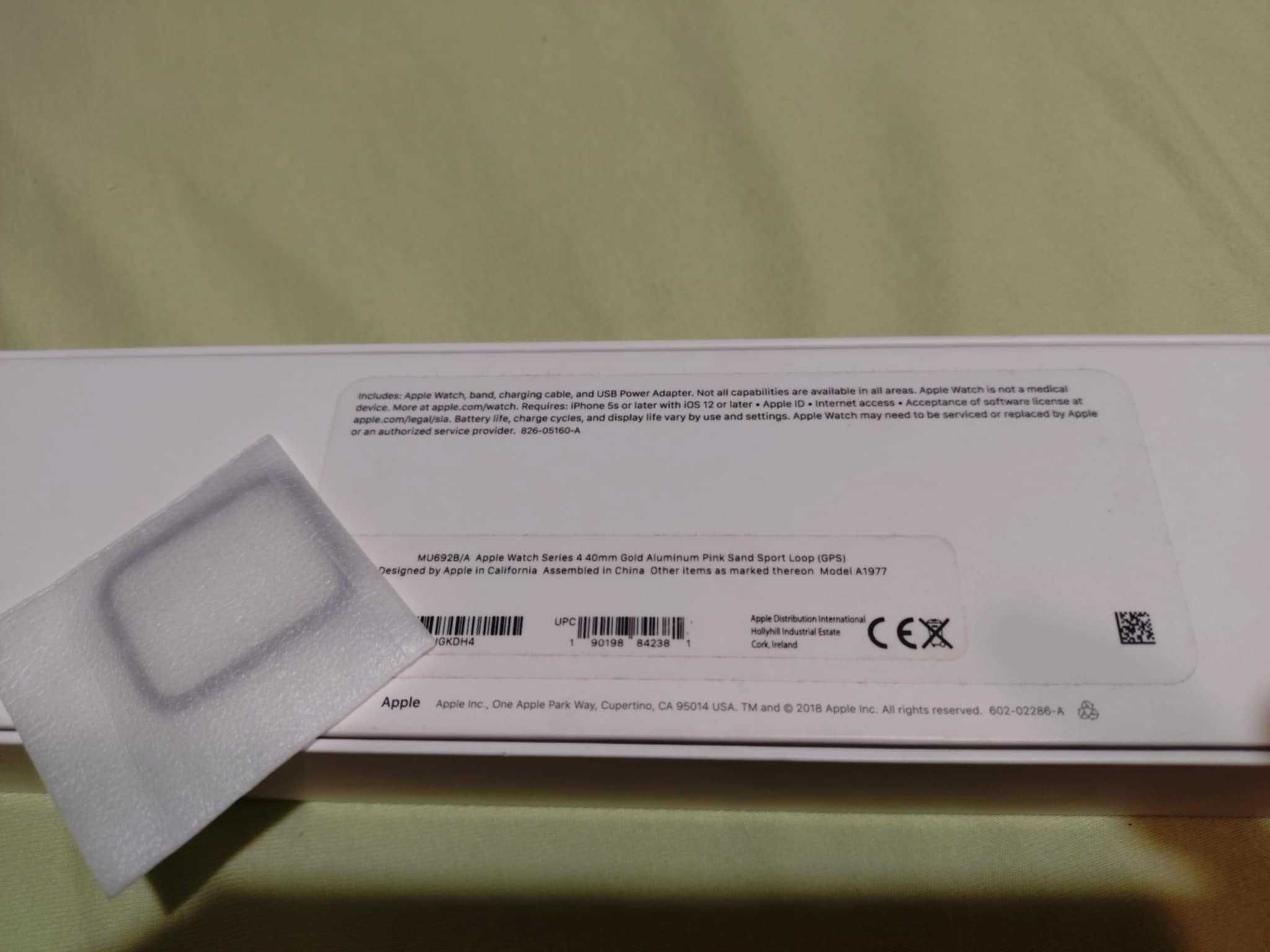 Apple Watch Series 4 40mm Gold Aluminum Pink Sand