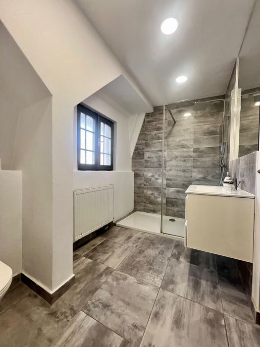 Medias 3 camere – Central – Terasă 15 m² – Parcare inclusă