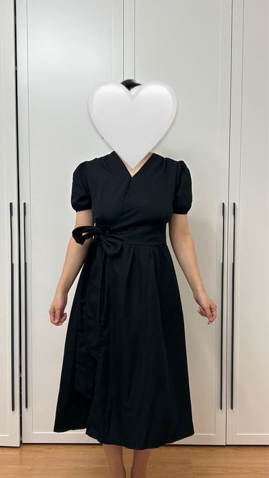 Черное платье на запах