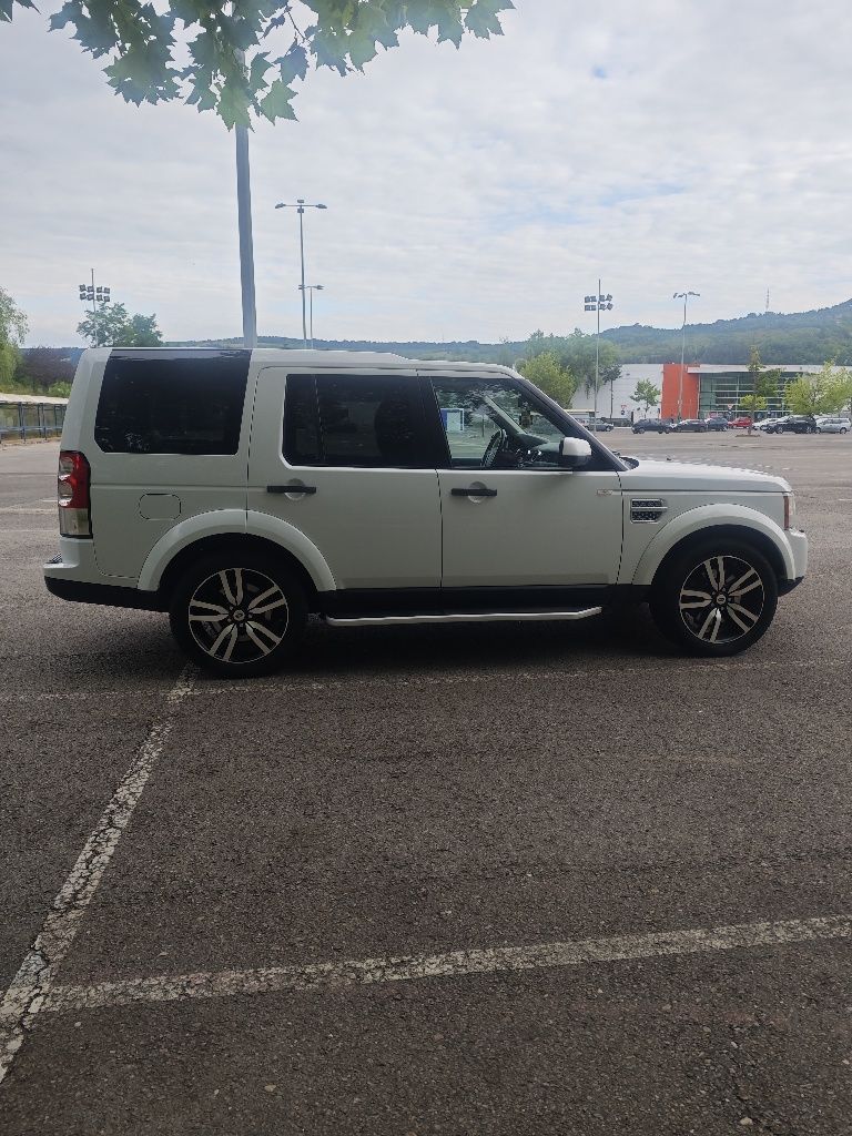 Land Rover Discovery 4