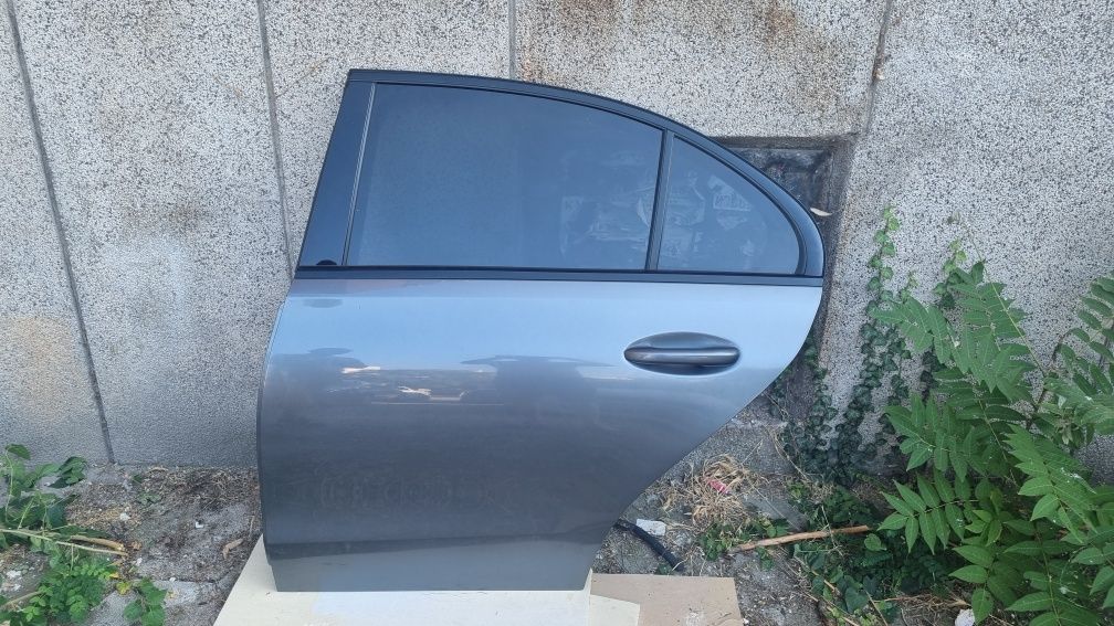 Задна лява врата за мерцедес w206 c-class седан