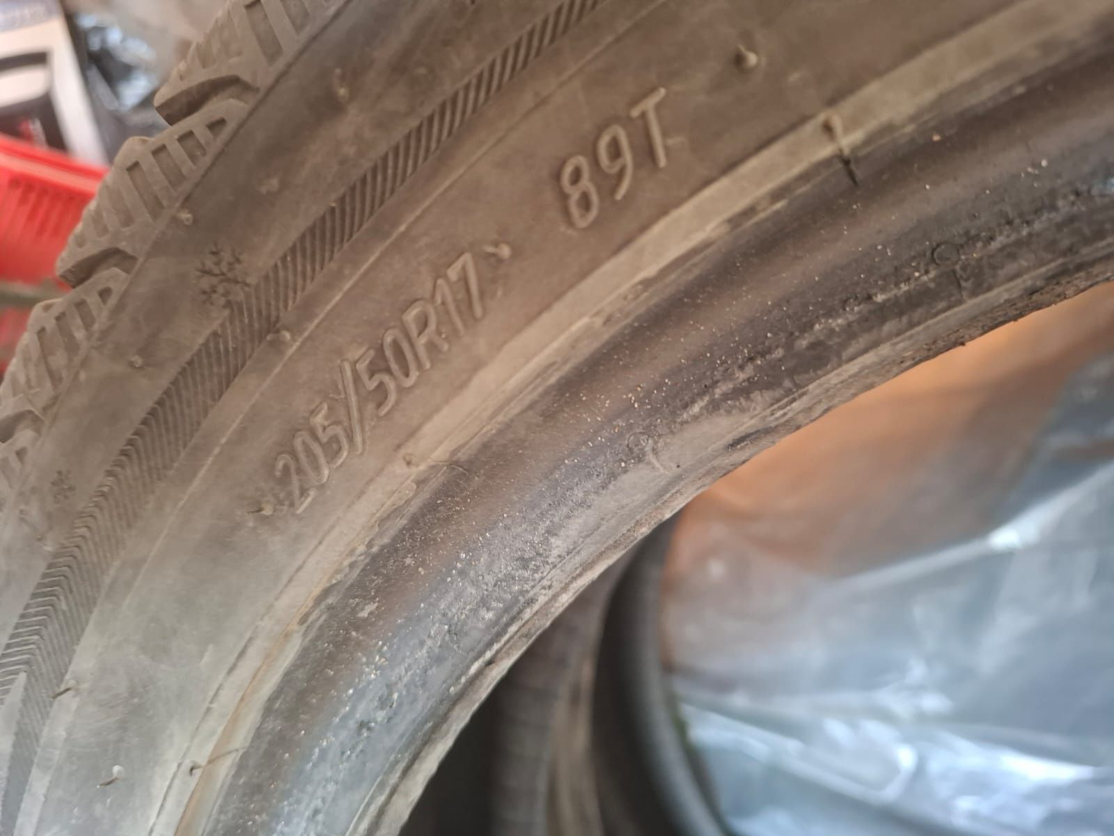 Продам диски титановые R 17 с шинами и шипованные комплект