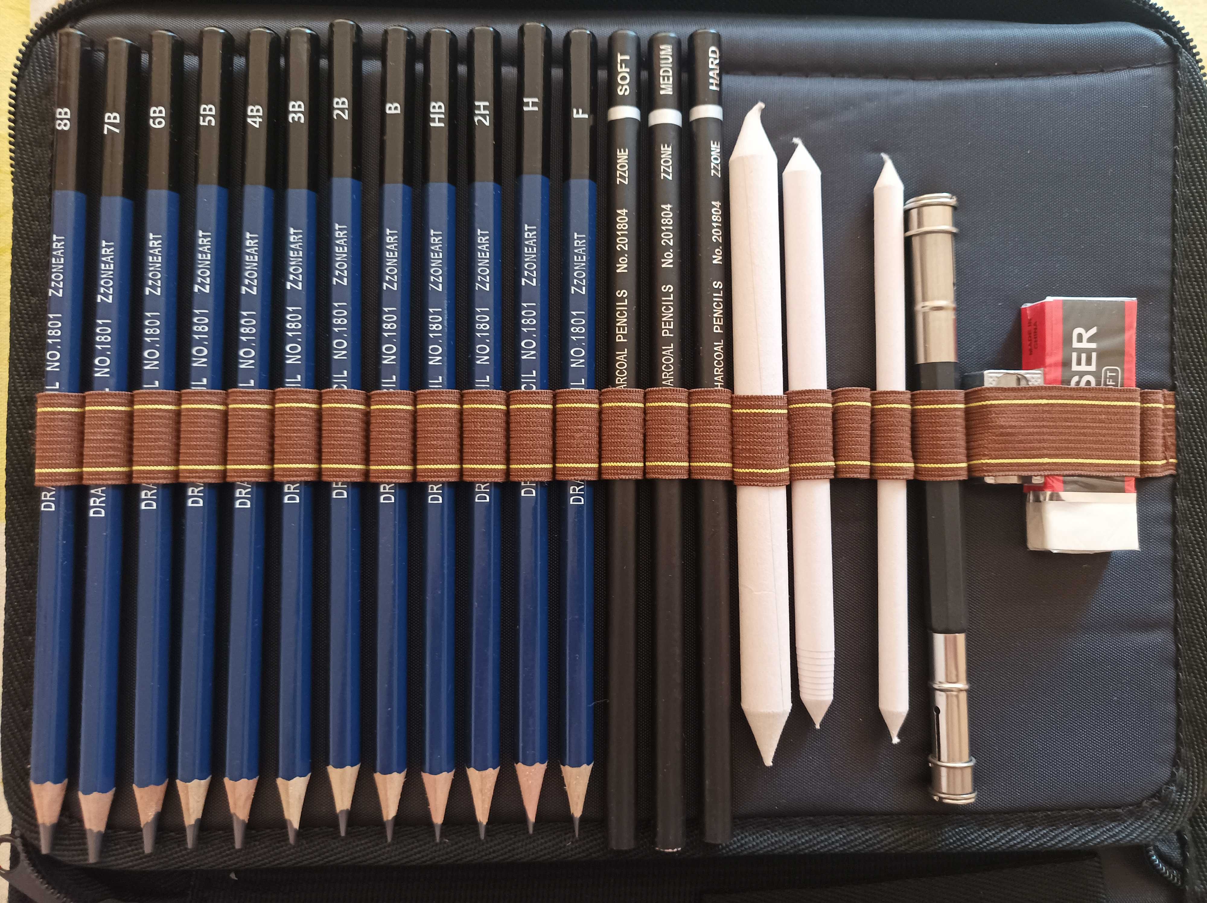 Комплект професионални моливи за рисуване