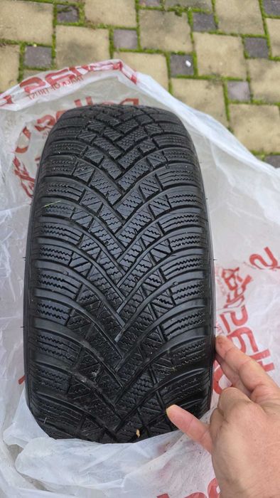 Vand 4 anvelope de iarna Hankook  215/60/R16 dot 2023