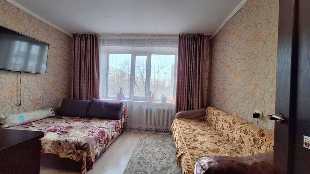 1 комнатная квартира по Бухар Жырау))