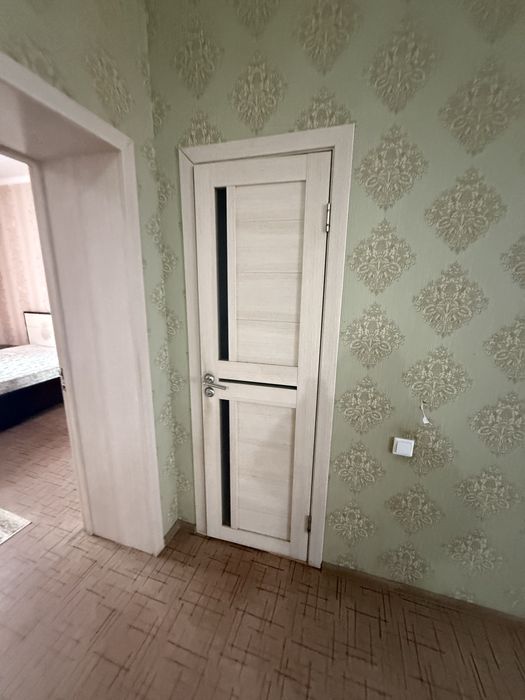 Двери меж комнатные самовывоз 3 шт