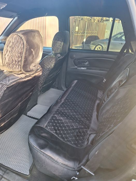 Продам чехлы в нормальном состоянии