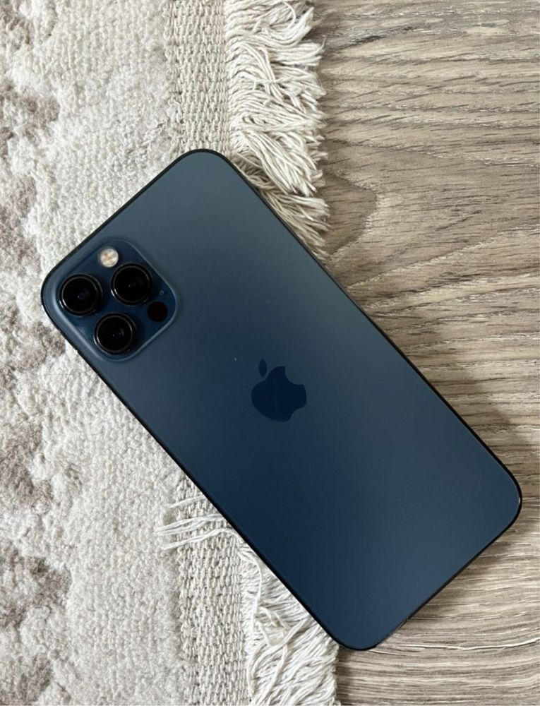 Продается iPhone 12 про