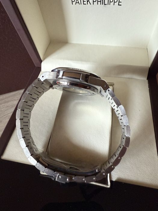 Луксозен часовник Patek Philippe Nautilus