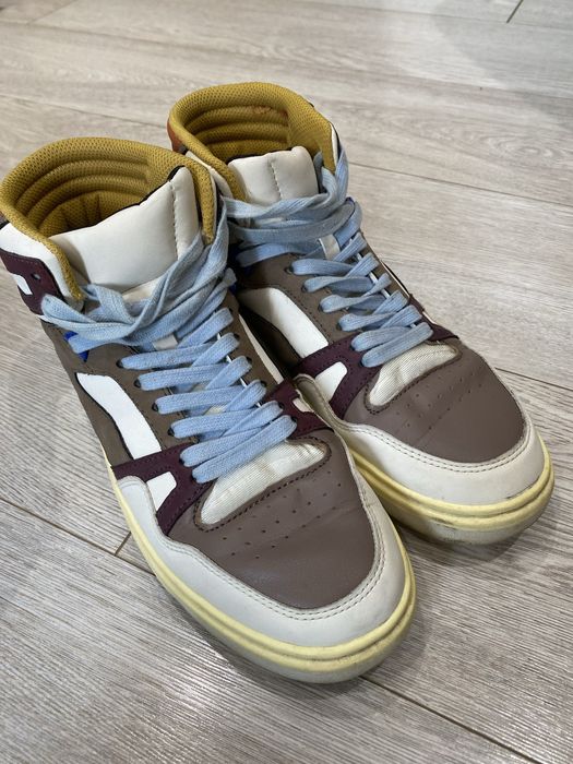 Зимние сапоги от бренда Zara