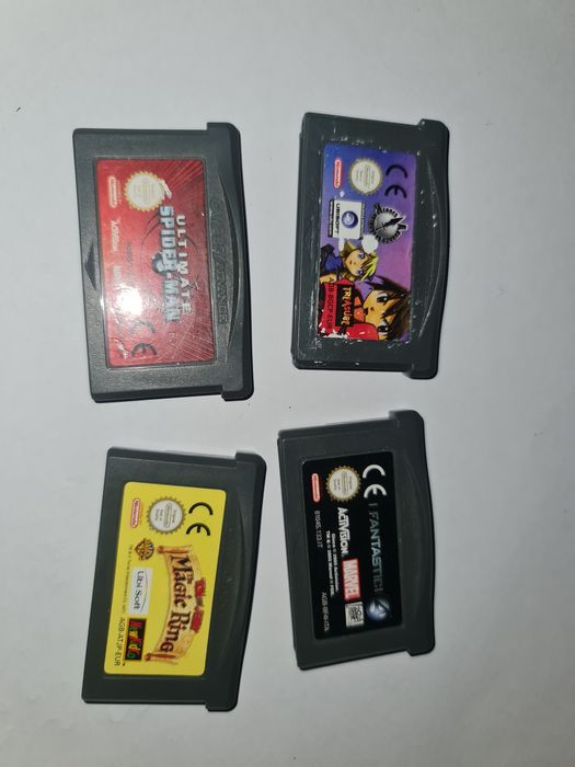 NINTENDO DSi cu jocuri si accessori