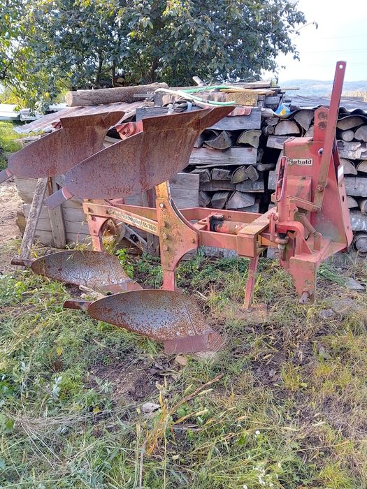 Plug reversibil cu 2 brazde