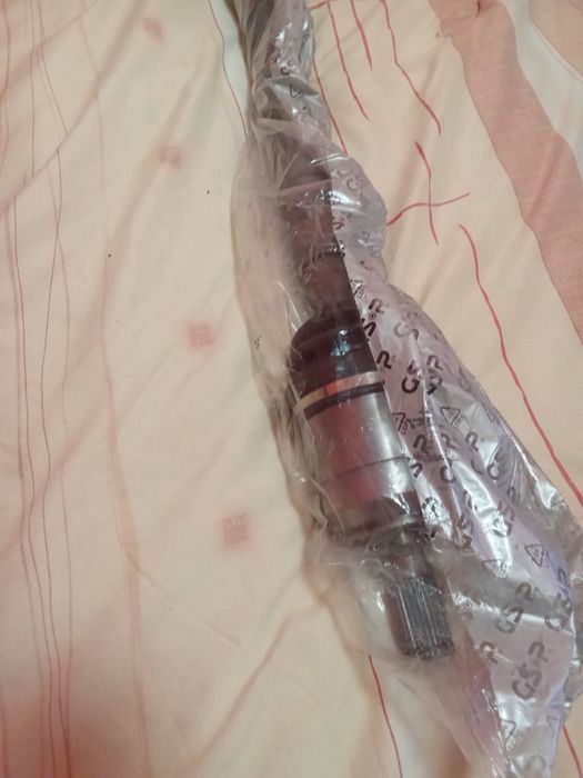 ПОЛУОСКА нова предна дясна АВТОМАТИЧНА 6-степенна трансмисия