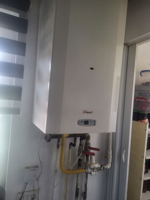 Vând centrala protherm 24kw