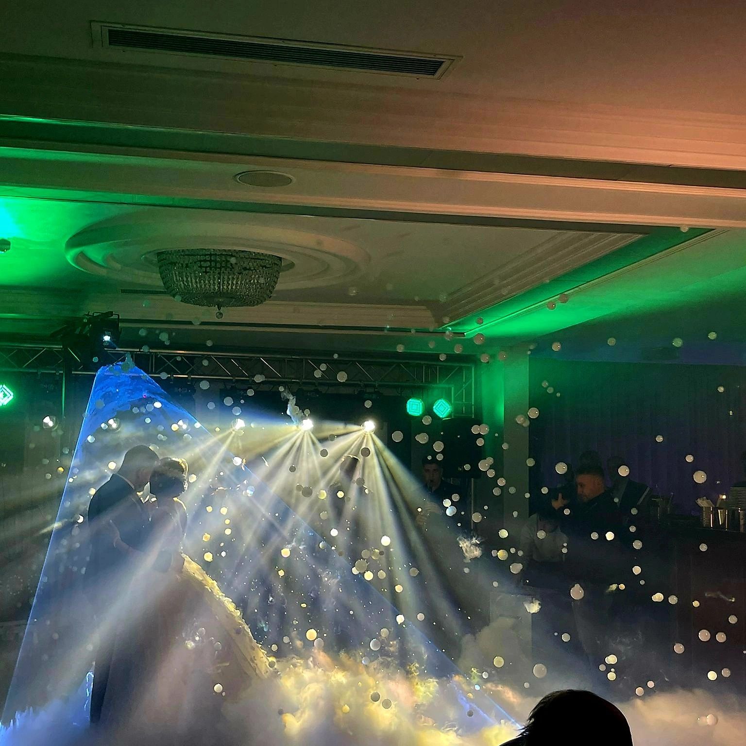 Laser cerc magic*Fum greu*Artificii*Oglindă magică*Baloane cu fum*Conf