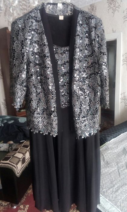 Платье для изящной Женщины красивое , шикарное импортное 54-56 размера