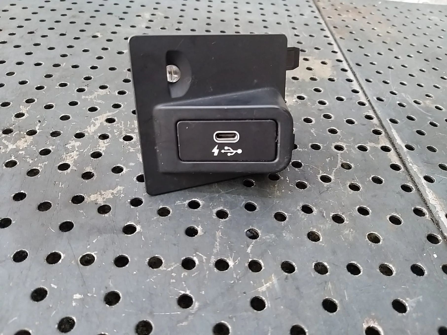 Port usb bmw x3 g01 8711939