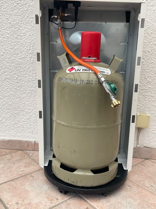 НЕМСКА ГАЗОВА ПЕЧКА ROWI 4,2 KW само 2 ПЪТИ използвана НОВА виж снимки