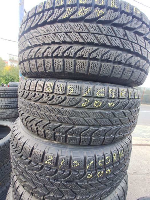 Vând 4 anvelope iarna 215/65r16 Bf Goodrich Montaj Gratuit