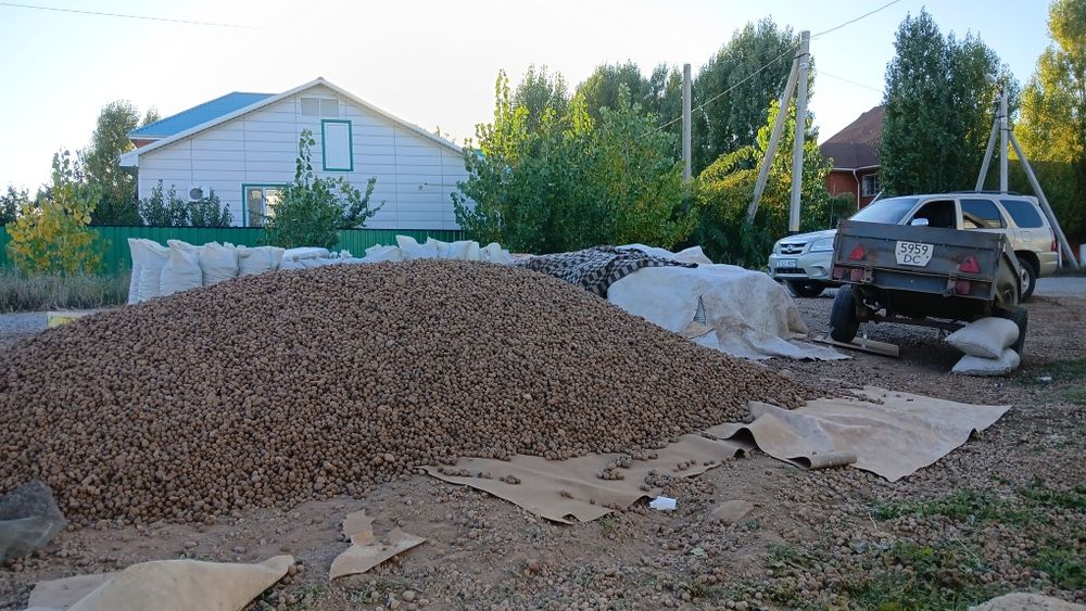 Керамзит новый в мешках доставка бесплатно по городу. Мешок 1300тенге.