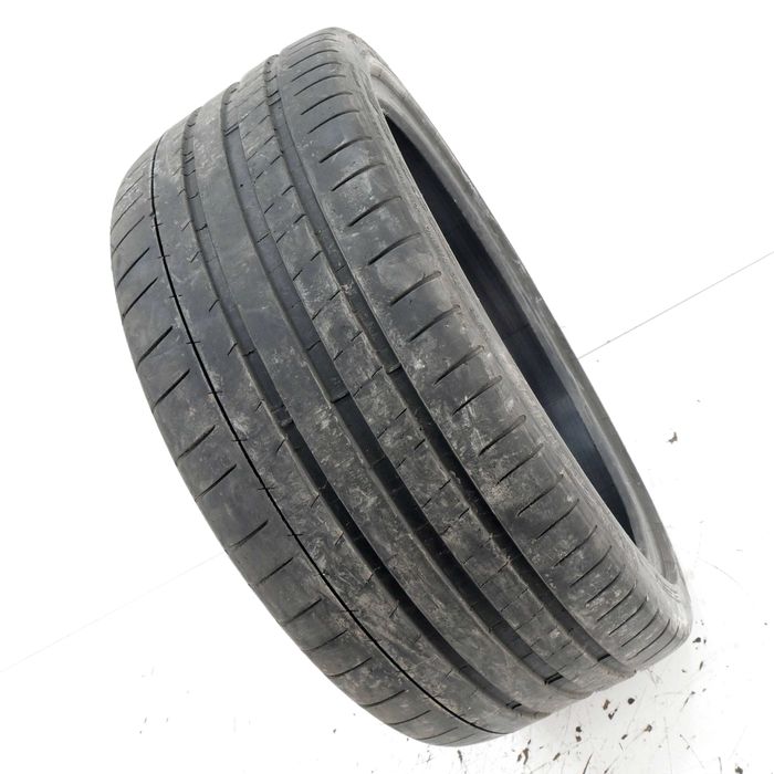 Летни гуми 255/35RZ21