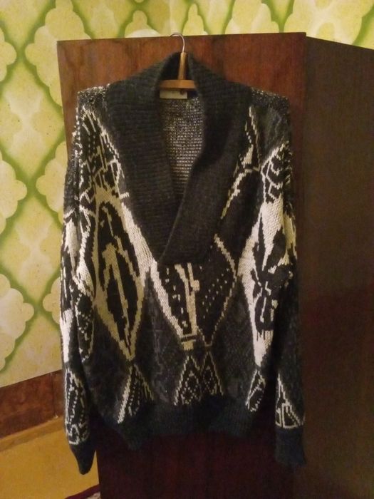 Мужская кофта шерстяная в хорошем состоянии