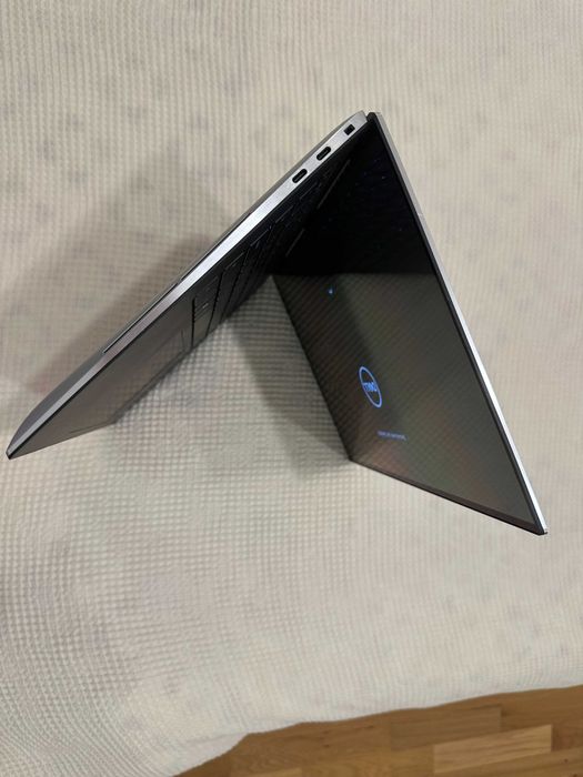 Dell XPS 9520 15.6 OLED Intel i9 12900HK 32 GB RAM 1TB SSD RTX 3050 Ti