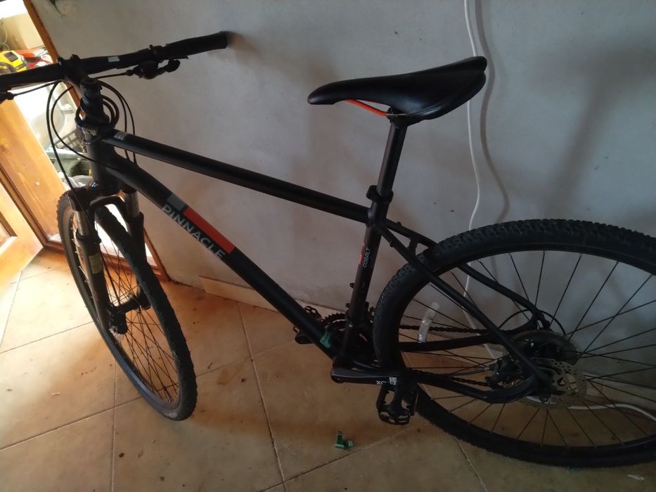 Vând bicicletă Pinacle Cobalt 2
